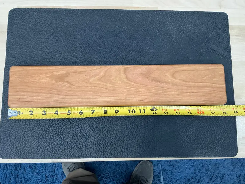 18-Inch Cherry Wood Magnetic Knife Rack For Wall Mount 1