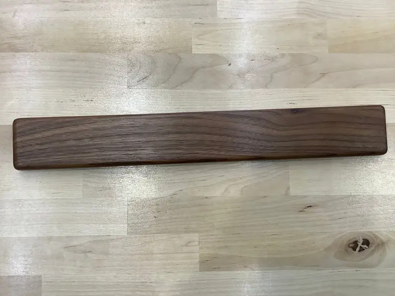 18-Inch Walnut Magnetic Knife Rack – Premium Wood Wall Mount 1