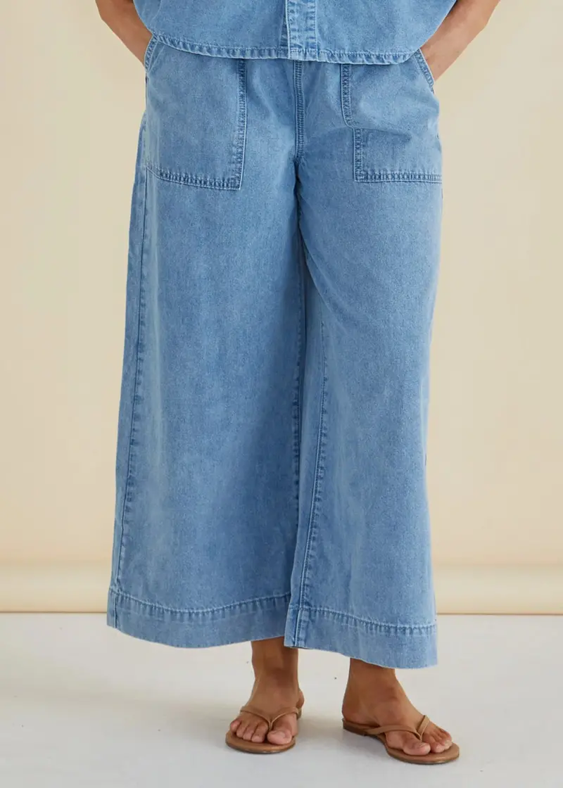 Betty Basics Saffra Stretch Denim Relaxed Leg Jean 1