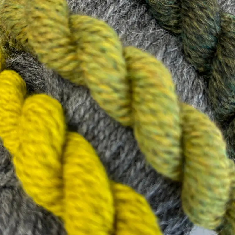 Cloisonné-Inspired Mitts Knitting Kit 1