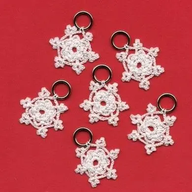 Decorative Snowflake-Shaped Stitch Markers 1