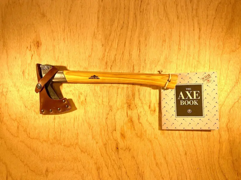 Gränsfors Bruk Full-Size Outdoor Axe 1
