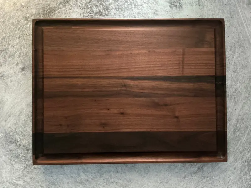 Premium Full-Grain Walnut Cutting Board Featuring Deep Juice Groove 1