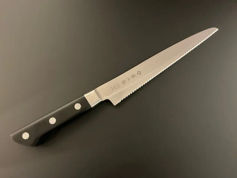 Tojiro F-828 Classic Bread Knife – 215Mm Serrated Blade 1