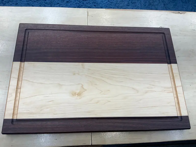 Walnut & Maple End-Grain Cutting Board – Large With Juice Groove 1