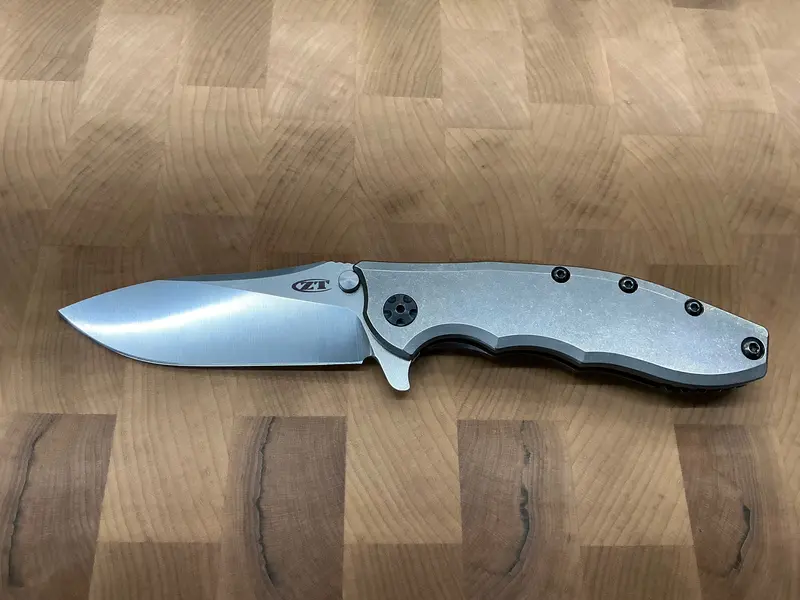 Zero Tolerance Zt-0562 Ti – Hinderer-Inspired Kvt Flipper With 20Cv Steel 1